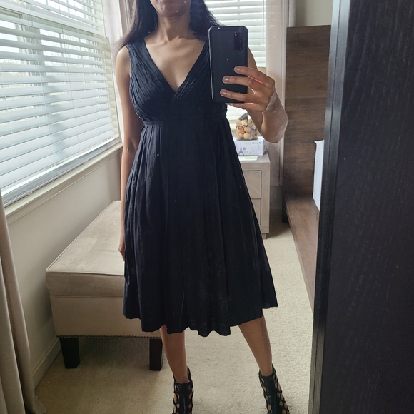 Gap Sleeveless Dress - Picture 2 of 3